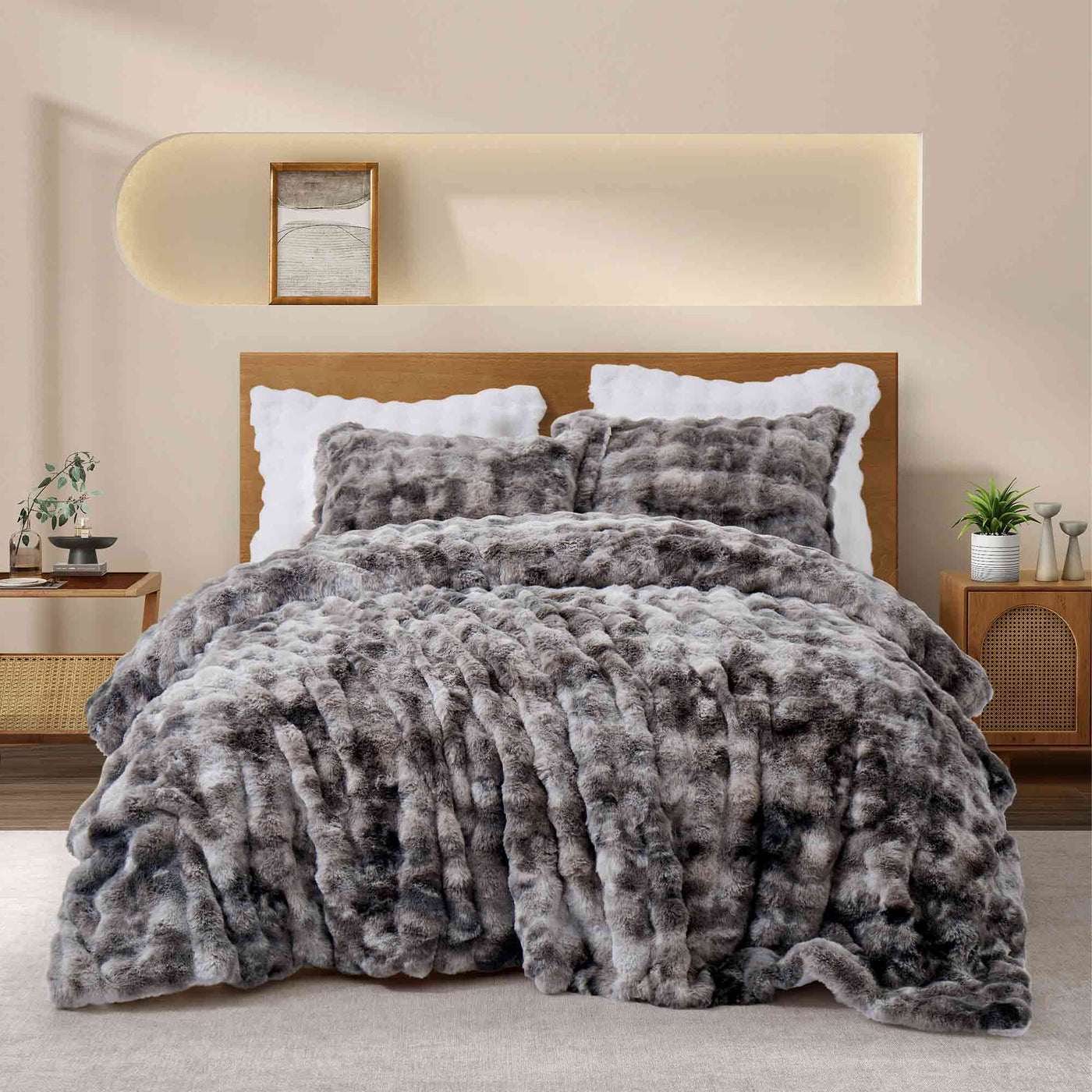 3 Piece Plush Reversible Faux Rabbit Fur Comforter Set