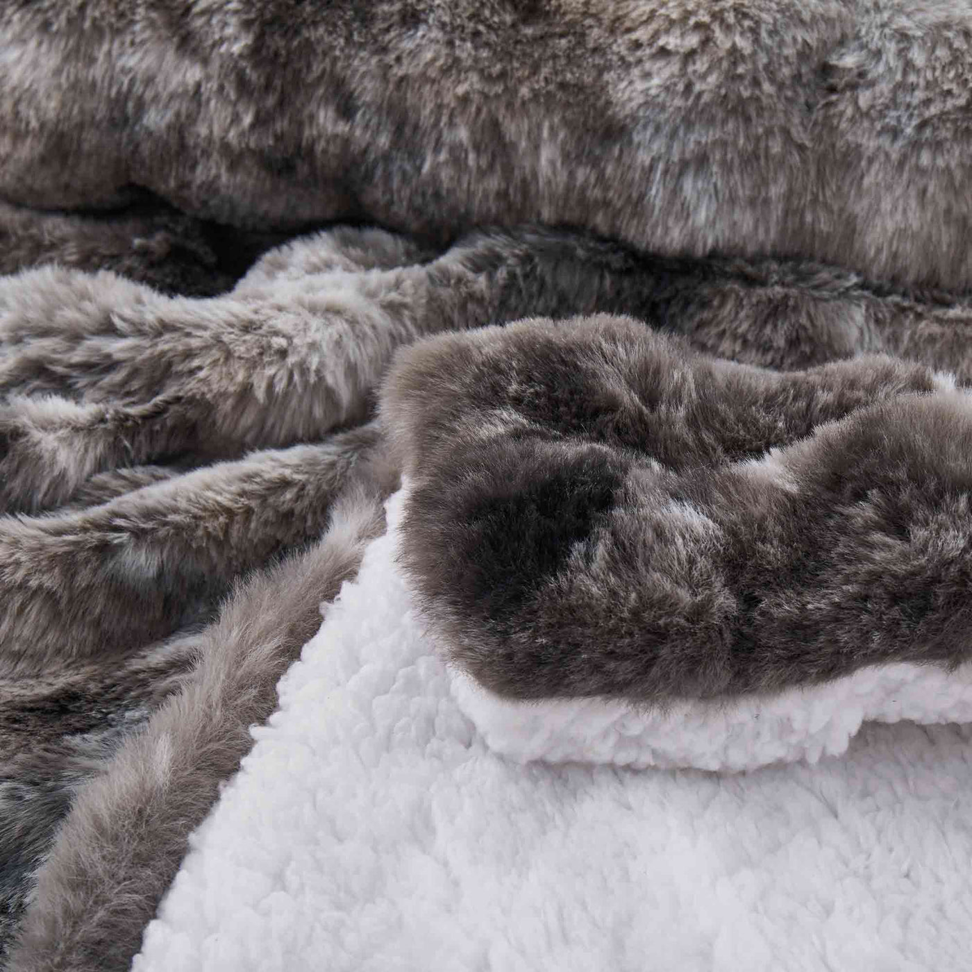 3 Piece Plush Reversible Faux Rabbit Fur Comforter Set