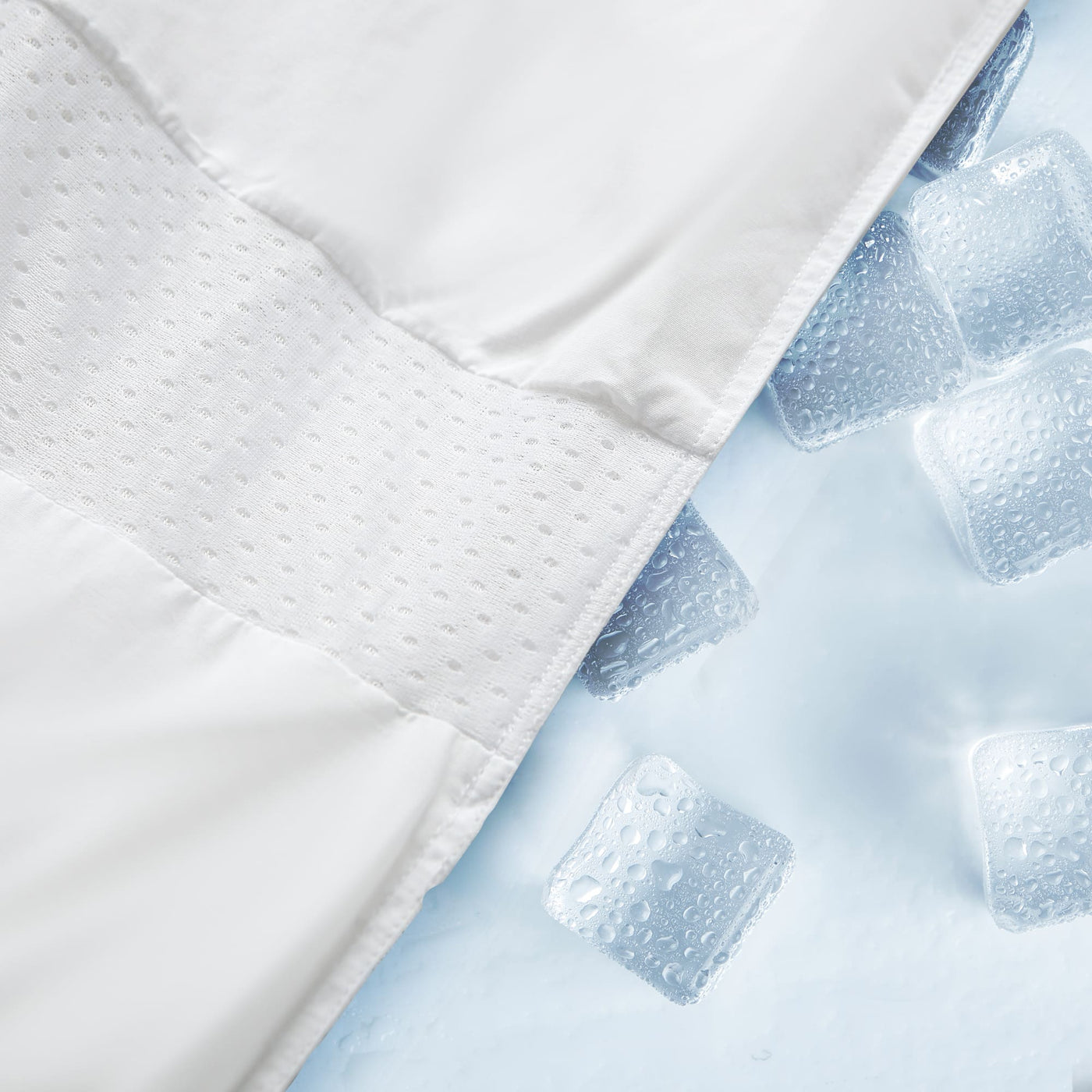 Ultra Lightweight Cooling Down Comforter