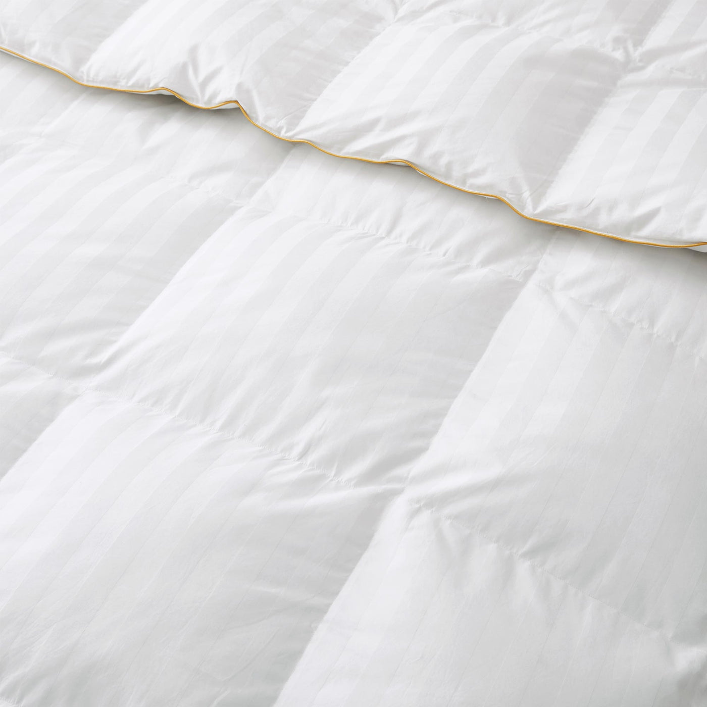 All Seasons White Goose Down Comforter