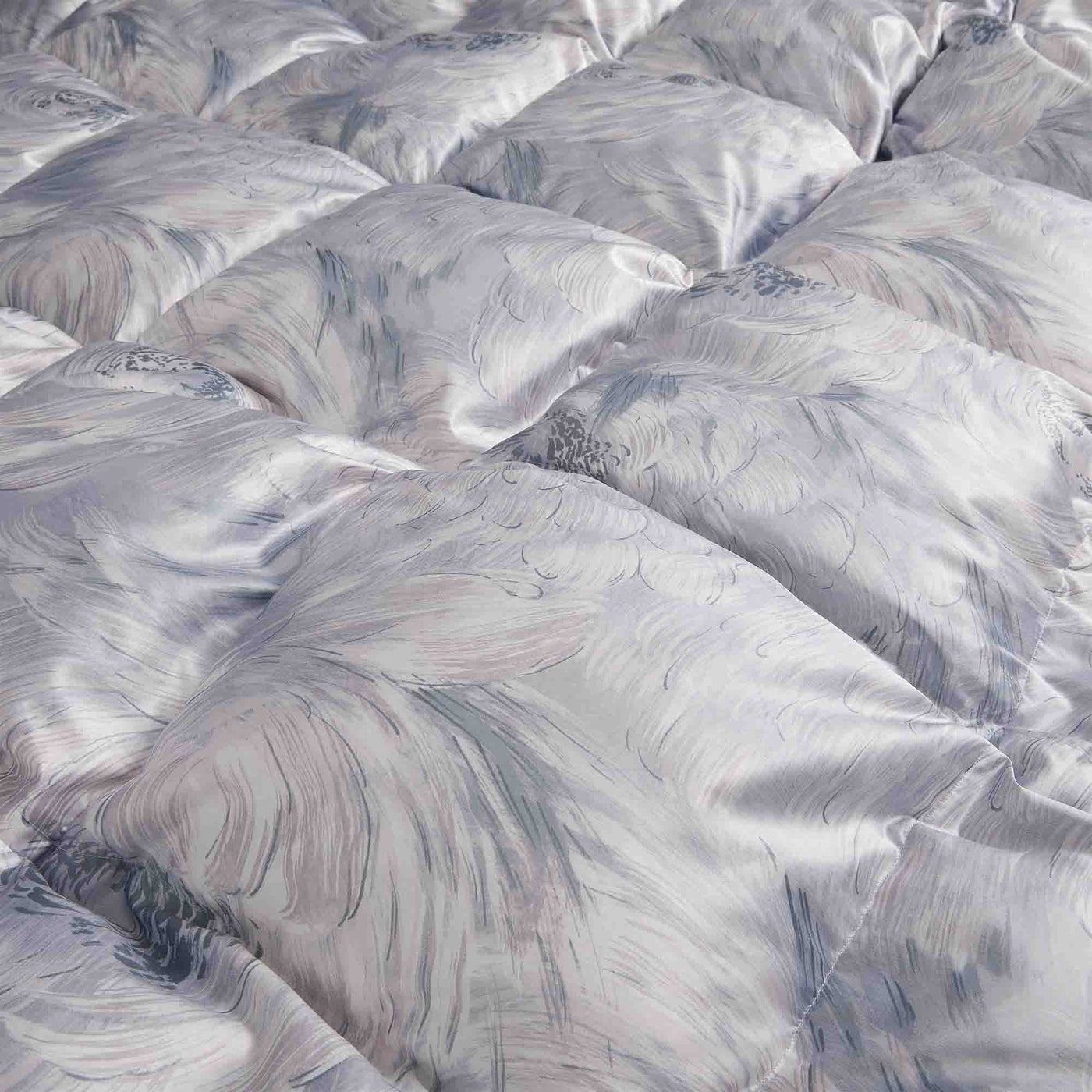 All Season Silk Covered 93% White Goose Down Comforter