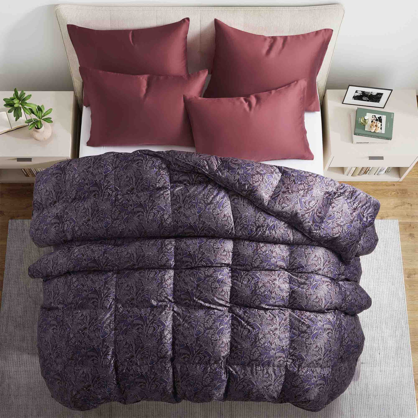 All Season Silk Covered 93% White Goose Down Comforter