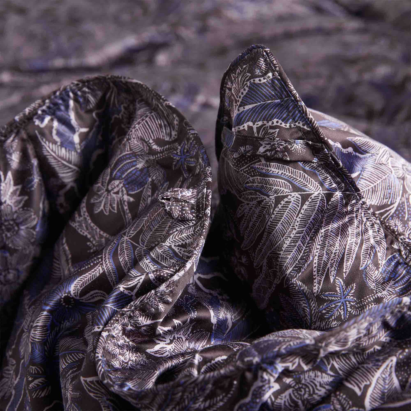 All Season Silk Covered 93% White Goose Down Comforter