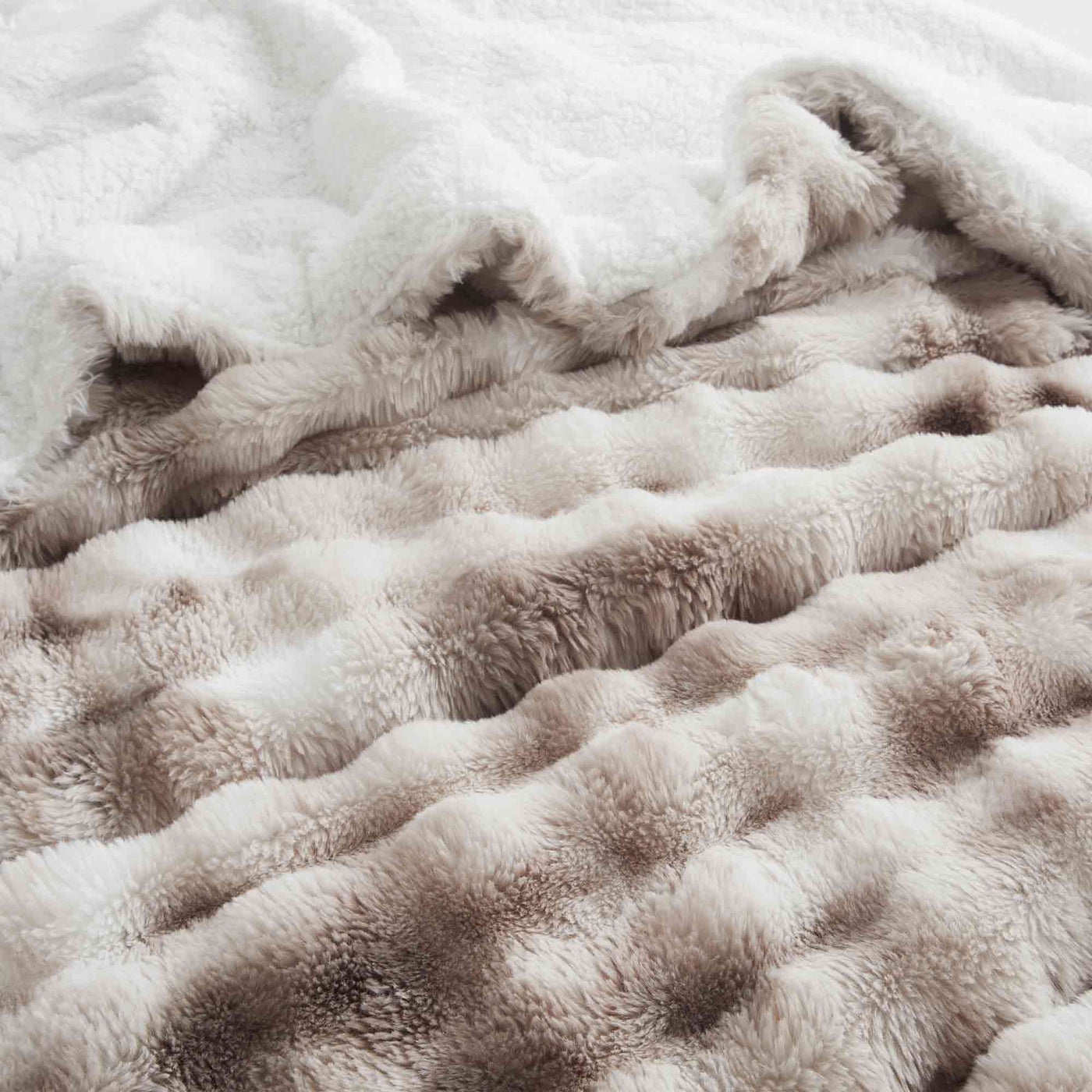 3 Piece Plush Reversible Faux Rabbit Fur Comforter Set
