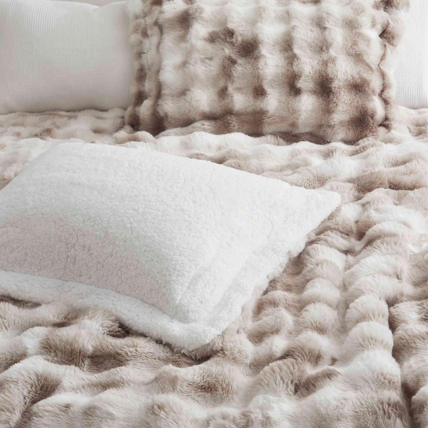 3 Piece Plush Reversible Faux Rabbit Fur Comforter Set