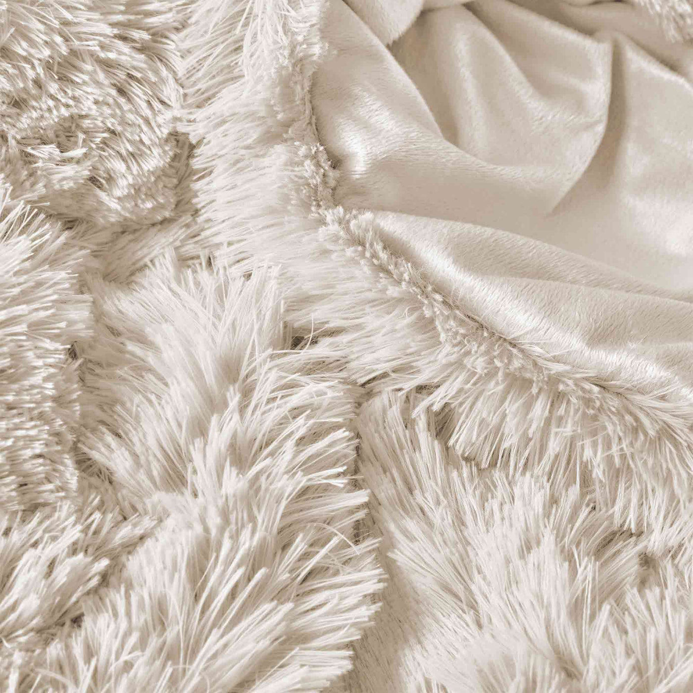 3 Piece Plush Reversible Faux Fur Comforter Set